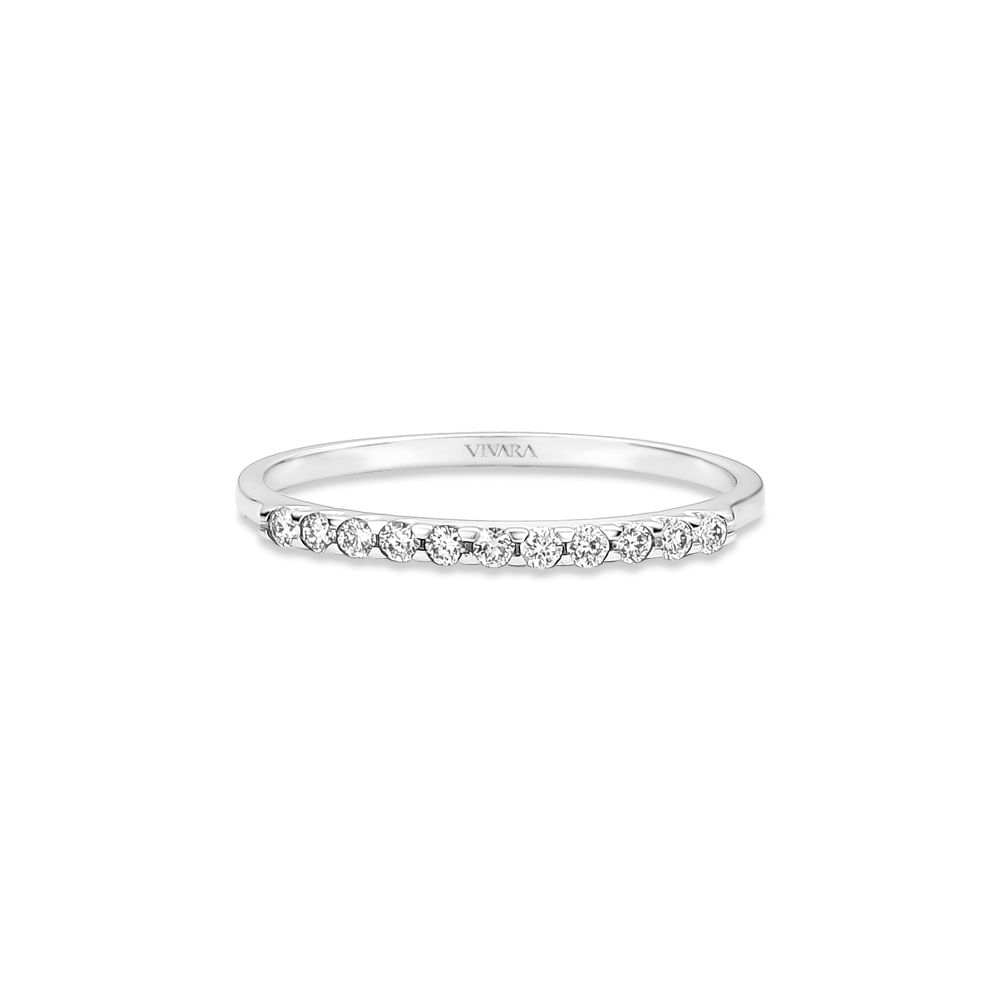 Meia Aliança Eternity em Ouro Branco 18k com Diamantes